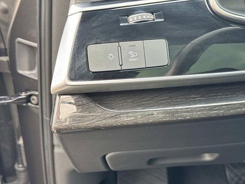 Used 2025 Audi Q7 3.0T Premium Plus image 34