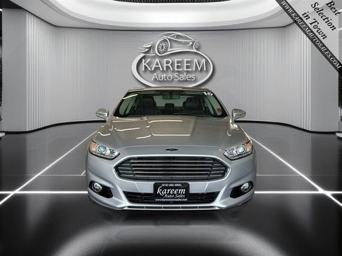 Used 2015 Ford Fusion Energi Titanium FWD image 2