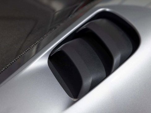 Used 2024 Porsche 718 Cayman GT4 RS w/ Weissach Package RWD image 33