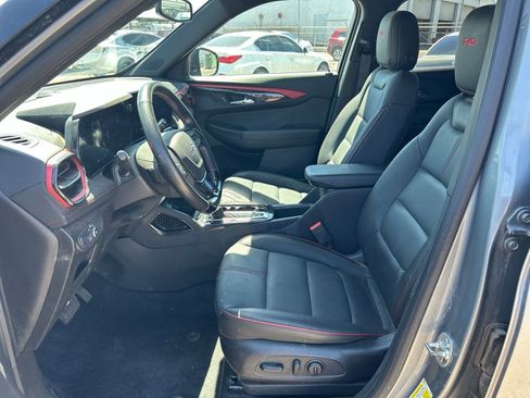 Used 2025 Chevrolet TrailBlazer RS w/ Convenience Package image 14