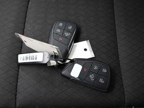 Used 2024 Chevrolet Silverado 1500 LT image 30