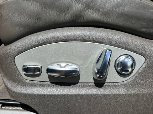 Certified 2023 Porsche Macan AWD/4WD image 20