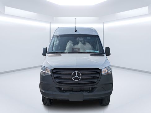New 2026 Mercedes-Benz Sprinter 144 Cargo image 10