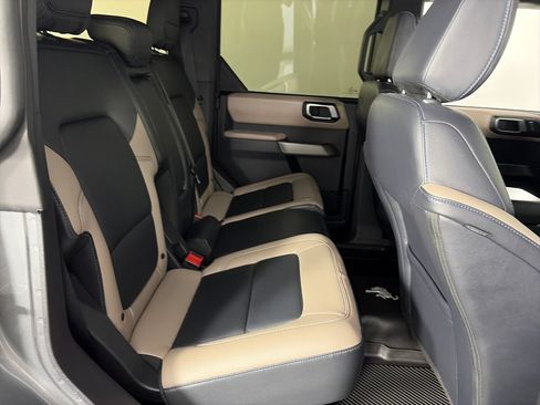 Used 2023 Ford Bronco Wildtrak AWD/4WD image 31