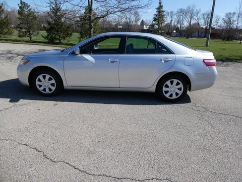 Used 2008 Toyota Camry LE image 3