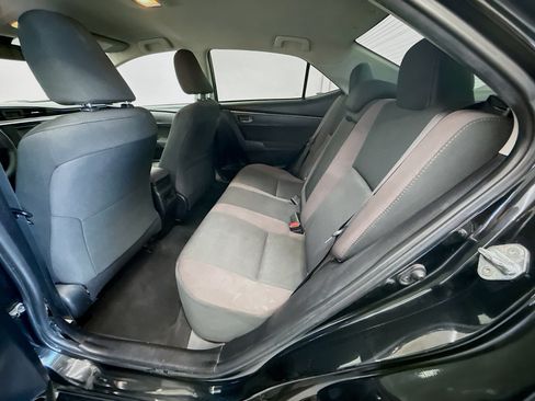 Used 2018 Toyota Corolla LE FWD image 25