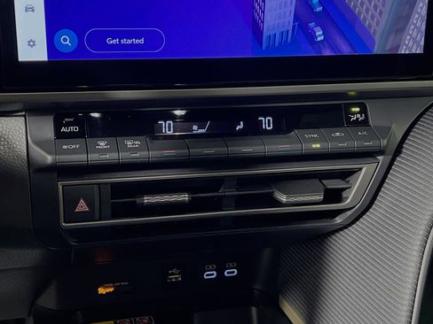 Used 2025 Toyota Camry SE w/ Multimedia Upgrade Package image 26