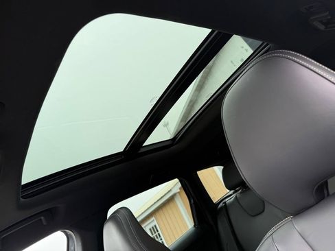 Used 2017 Volvo XC60 T6 R-Design w/ Climate Package image 10