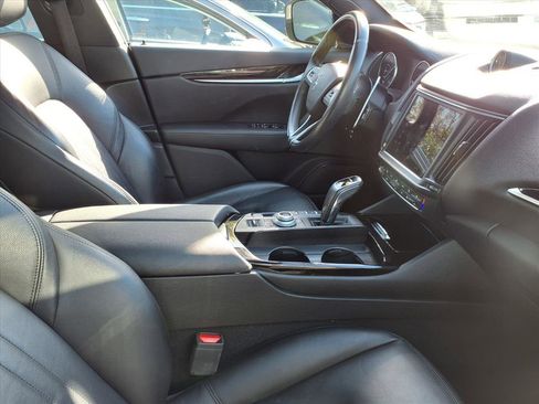 Used 2023 Maserati Levante Modena image 6