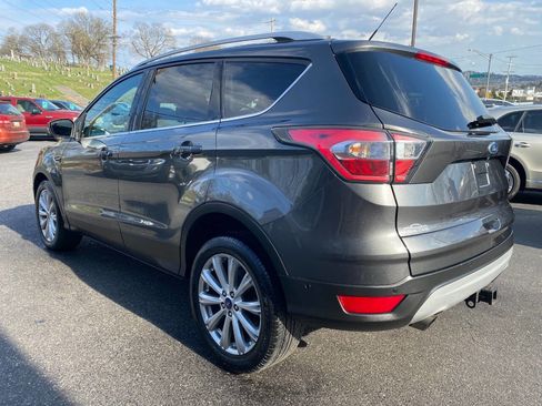 Used 2017 Ford Escape Titanium w/ Canadian Touring Package image 5