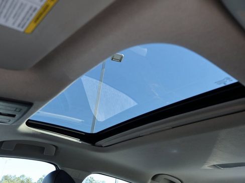 New 2025 Nissan Sentra SR w/ SR Premium Package image 9