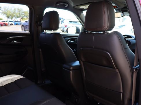 Used 2022 Chevrolet TrailBlazer RS w/ Technology Package FWD image 28