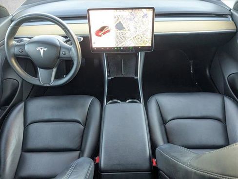 Used 2018 Tesla Model 3 Long Range image 17