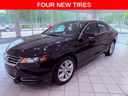 Used 2017 Chevrolet Impala LT w/ Convenience Package FWD image 3