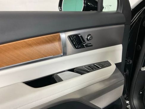 New 2026 Cadillac Vistiq Premium Luxury w/ LPO, Floor Liner Package AWD/4WD image 25