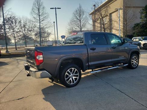 Certified 2017 Toyota Tundra SR5 image 8