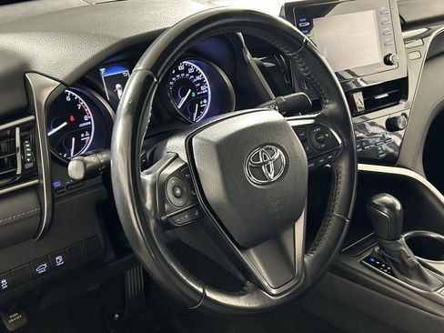 Used 2022 Toyota Camry SE image 13