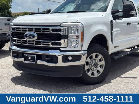 Used 2023 Ford F250 XLT w/ FX4 Off-Road Package AWD/4WD image 2