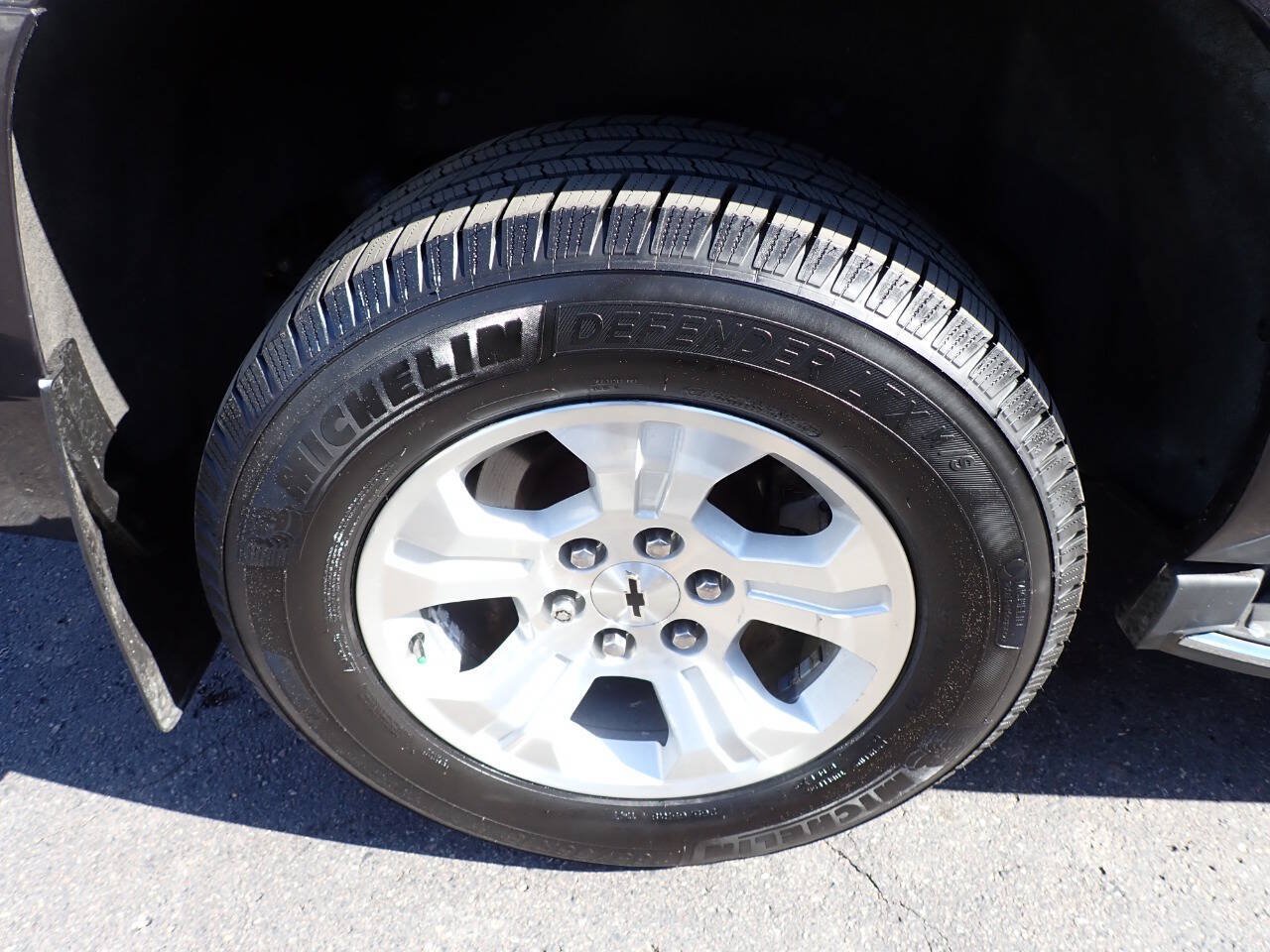 Used 2016 Chevrolet Suburban LTZ AWD/4WD image 11
