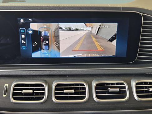 Certified 2025 Mercedes-Benz GLS 450 4MATIC image 30