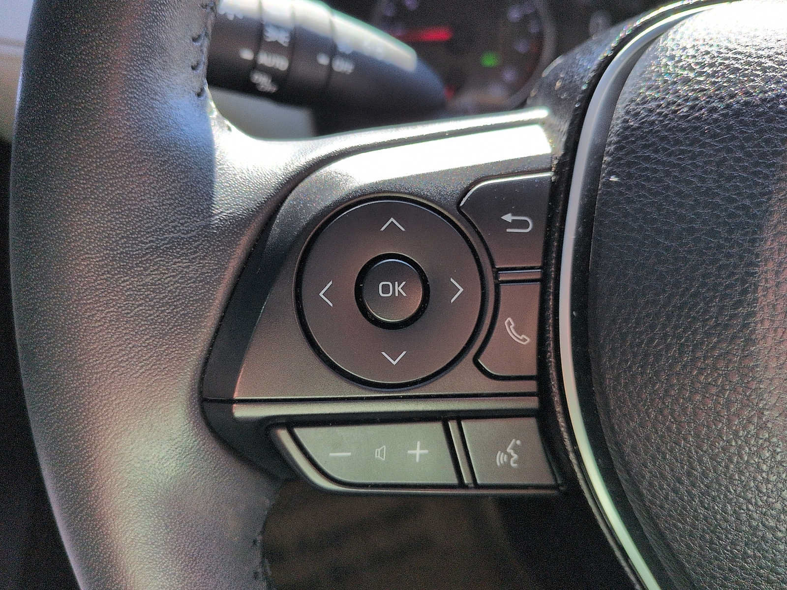Used 2019 Toyota RAV4 XLE Premium w/ Advanced Technology Package AWD/4WD image 18