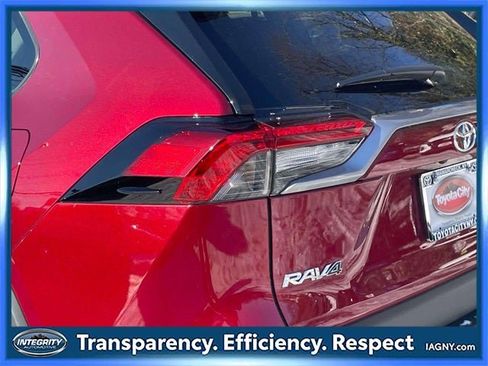 Used 2024 Toyota RAV4 Limited image 11