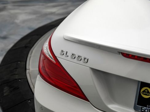 Used 2014 Mercedes-Benz SL 550 image 40
