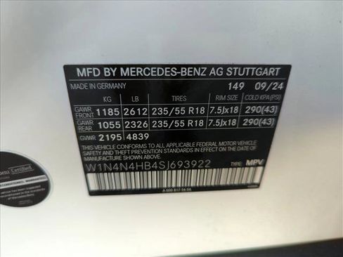 Certified 2025 Mercedes-Benz GLA 250 4MATIC image 24
