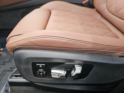 Used 2026 BMW X5 xDrive40i w/ Executive Package image 31