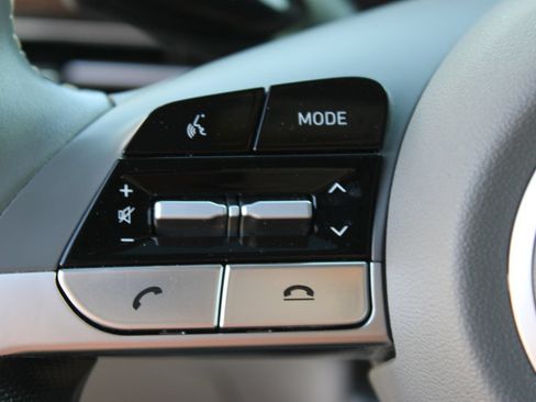 Used 2023 Hyundai Elantra SEL w/ Convenience Package FWD image 19