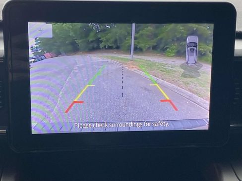 Used 2021 Ford Explorer XLT w/ Equipment Group 202A AWD/4WD image 27