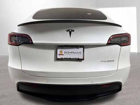 Used 2022 Tesla Model Y Performance image 31