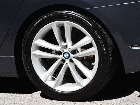 Used 2017 BMW 750i xDrive image 18