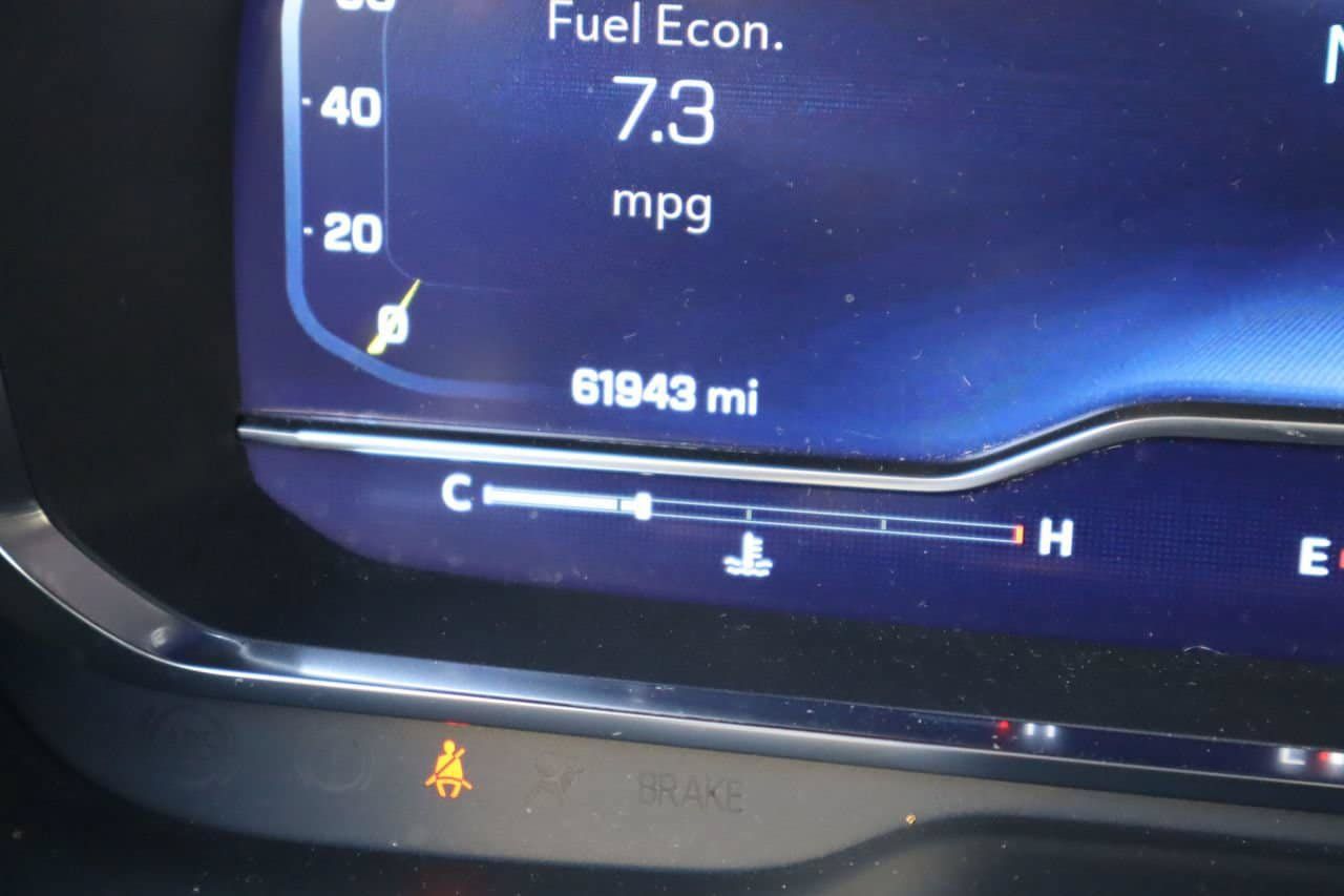 Used 2024 Chevrolet Suburban RST RWD image 11