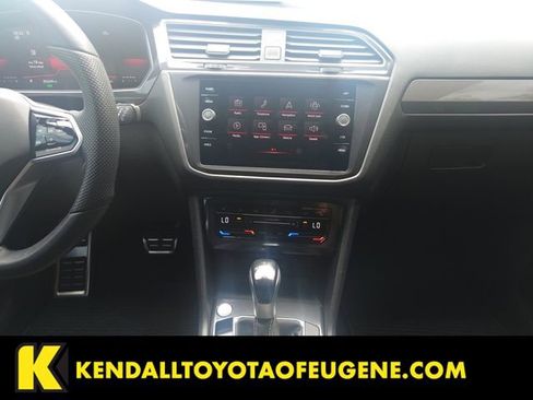 Used 2023 Volkswagen Tiguan SE R-Line AWD/4WD image 11