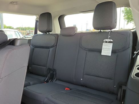 New 2025 Ford Expedition Max Active RWD image 9