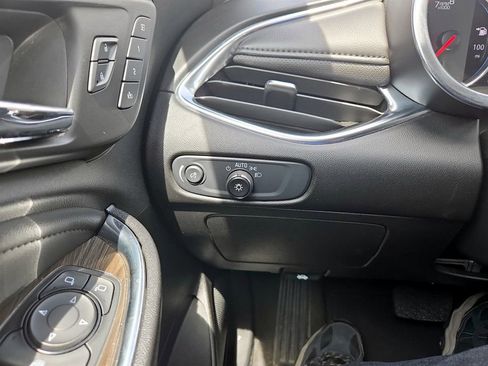 Used 2024 Chevrolet Malibu LT FWD image 21