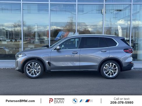 New 2026 BMW X5 xDrive50e image 3