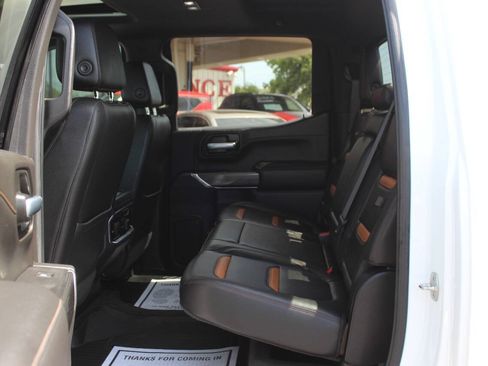 Used 2021 GMC Sierra 1500 AT4 w/ AT4 Premium Package AWD/4WD image 17