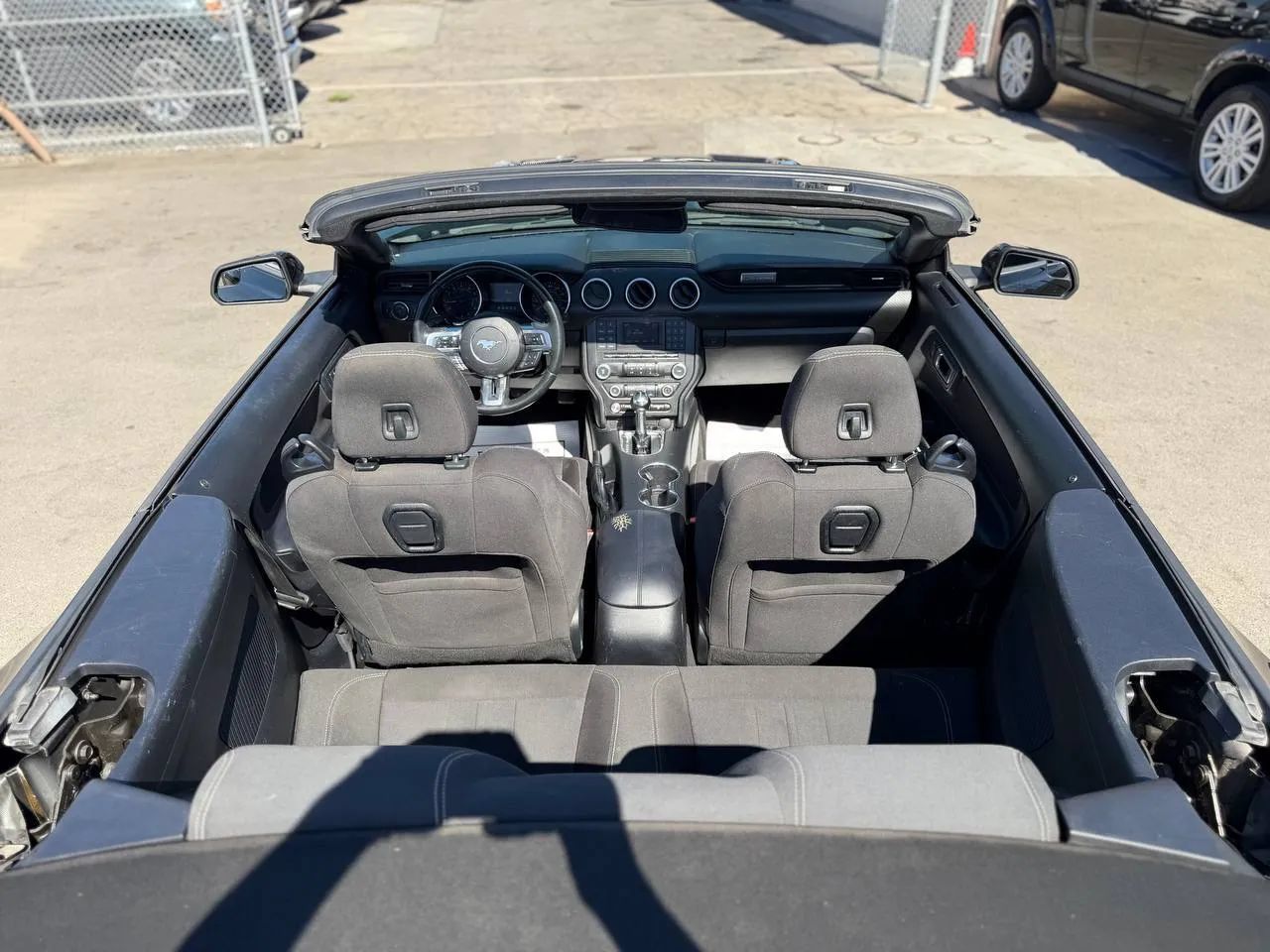 Used 2018 Ford Mustang Convertible RWD image 29