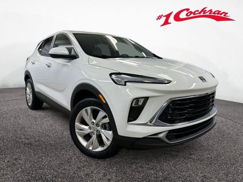 Certified 2024 Buick Encore GX Preferred w/ Comfort Package image 1