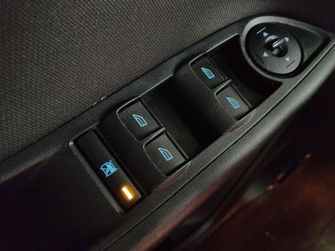 Used 2018 Ford Focus SE image 27