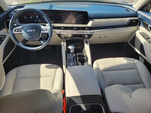 Used 2024 Kia Telluride EX w/ EX Captain's Chair Package FWD image 14