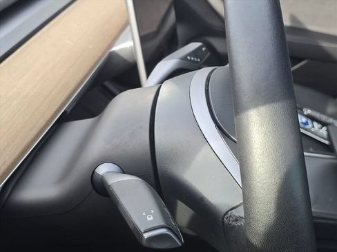Used 2023 Tesla Model 3 Standard Range RWD image 34