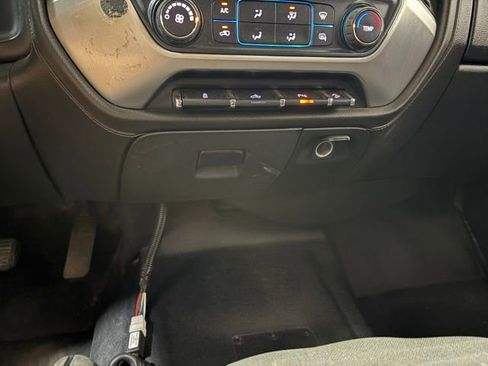 Used 2017 GMC Sierra 1500 SLE w/ Suspension Package, Off-Road AWD/4WD image 18
