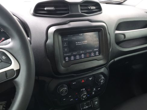 Used 2020 Jeep Renegade Latitude w/ LED Lighting Group FWD image 18