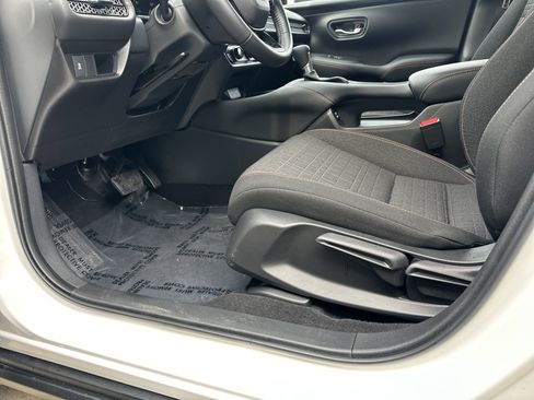 Used 2026 Honda HR-V Sport image 16