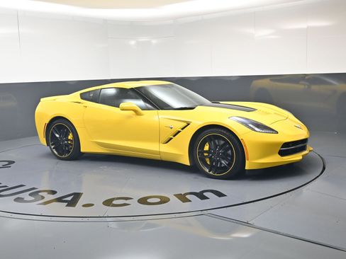 Used 2019 Chevrolet Corvette Stingray Coupe RWD image 24