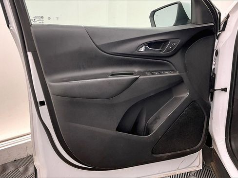 Used 2022 Chevrolet Equinox LT image 24