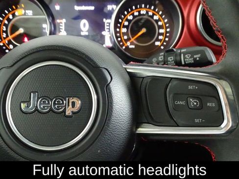 Used 2023 Jeep Wrangler Rubicon image 19